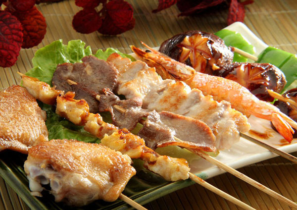 选择餐饮项目是餐饮创业的第一步，究竟怎样选择餐饮项目呢？