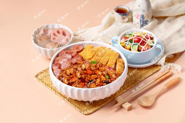 想做餐饮小吃，是学个技术自主创业，还是加盟品牌开店比较好？