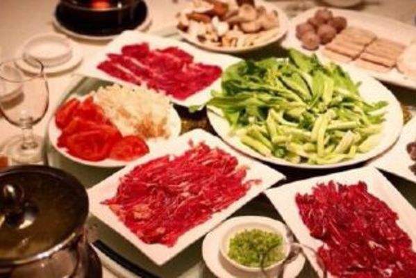 汉釜宫韩式烤肉怎么加盟/赚钱吗?