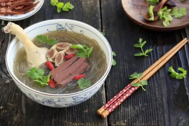 回味鸭血粉丝汤加盟条件有哪些?