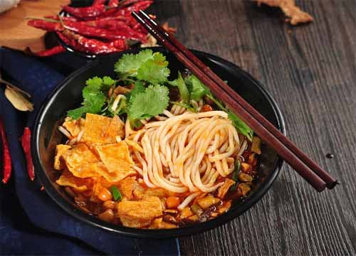 螺膳煌柳州螺蛳粉加盟店怎么样?一站式加盟,省钱省心省力，轻松加盟