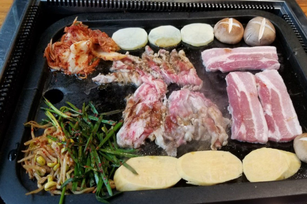 郑林石板烤肉加盟费用怎么样？