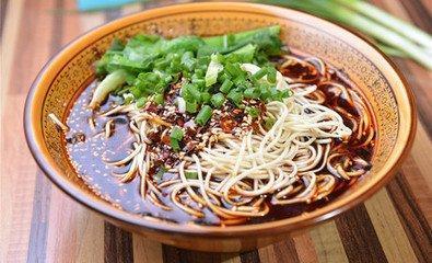 正宗小面加盟费要多少？10万左右能开店吗？